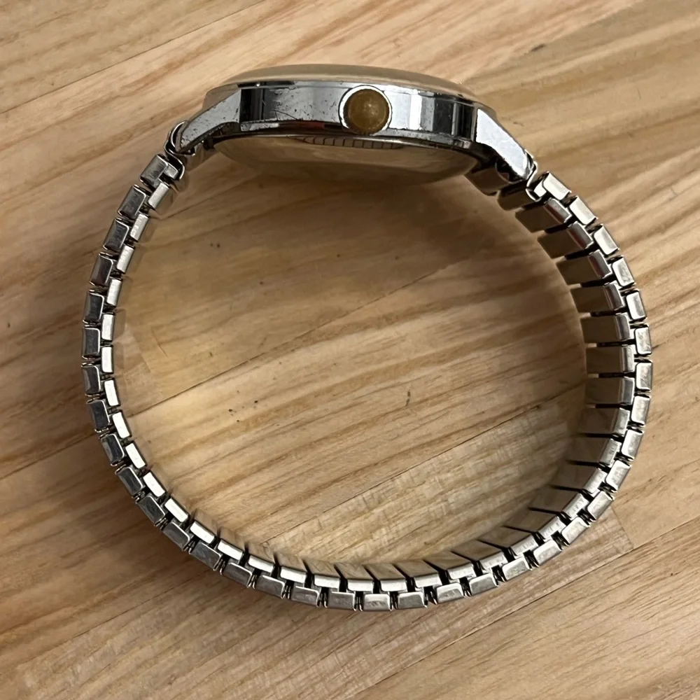 Timex Men’s Watch Vintage Self-Winding Silver-Tone Case Stretch Bracelet RARE
